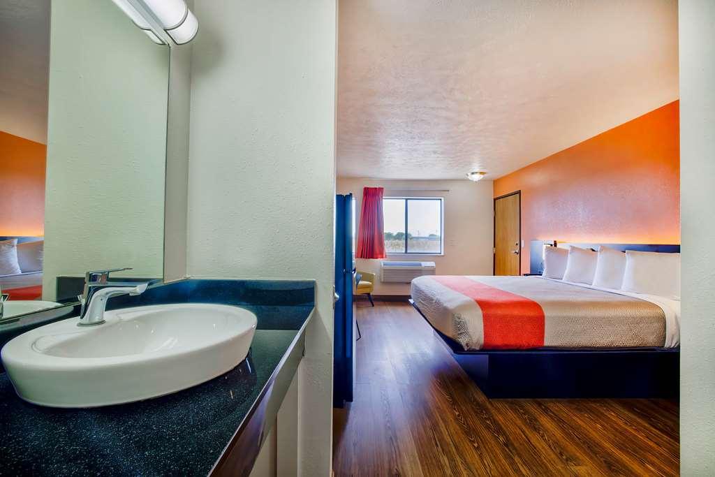 Motel 6 Percival Ia Room photo