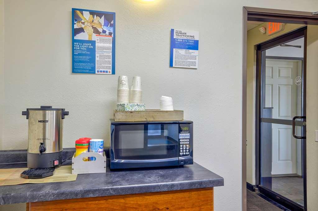 Motel 6 Percival Ia Restaurant photo
