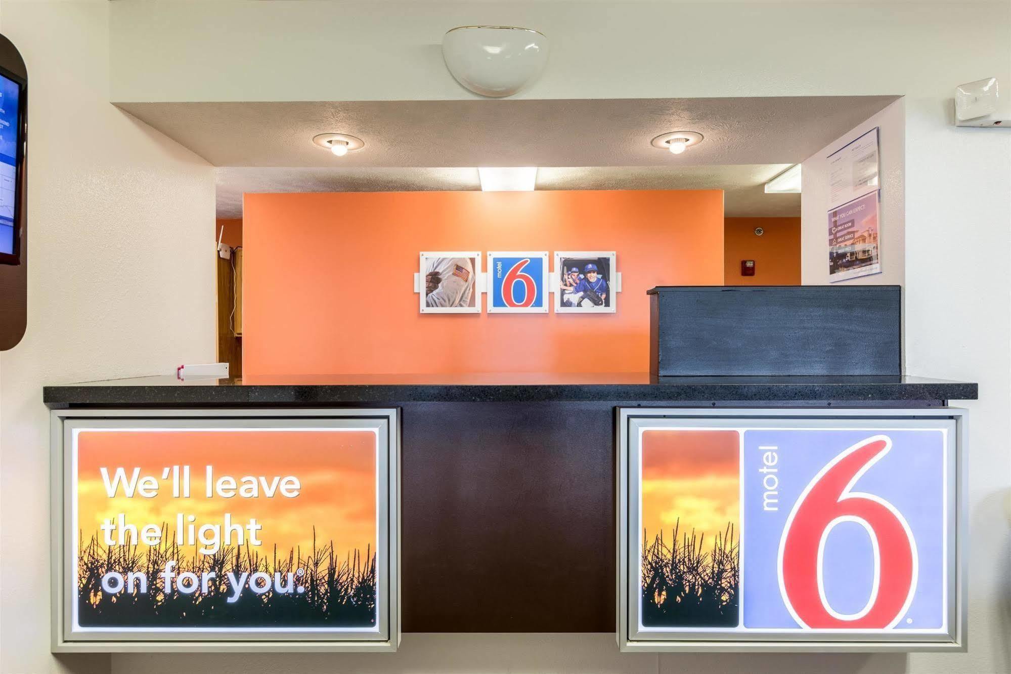 Motel 6 Percival Ia Exterior photo